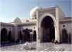 Nach dem Suq folgte mit Jámi' as-Saidat Ruqaiya eine wichtige Moschee für schiitische Pilger aus dem Iran. Sie ist ein pompöser Neubau über dem Grab der Tochter von Alis Sohn al-Husain,  Sukayna bint Husayn.