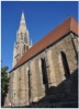 Dem Alten Rathaus gegenber steht die vermutlich Ende des 10. Jahrhunderts gegrndete Stadtkirche St. Maximi. 1432 - 1501 erfolgte der Neubau zur dreischiffigen, sptgotischen Hallenkirche.