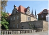 Knig Otto I. grndete im Jahre 968 das Bistum Merseburg. Bischof Heinrich von Warin lie das erste Schloss von 1245 bis 1265 erbauen. Unter Bischof Thilo von Trotha erfolgte etwa 1470 bis 1500 der Neubau des Schlosses als Dreiflgelanlage.