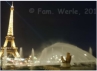  Die beeindruckende Fontain de Varsovie bei Nacht mit dem alle Stunden beleuchteten Eiffelturm.